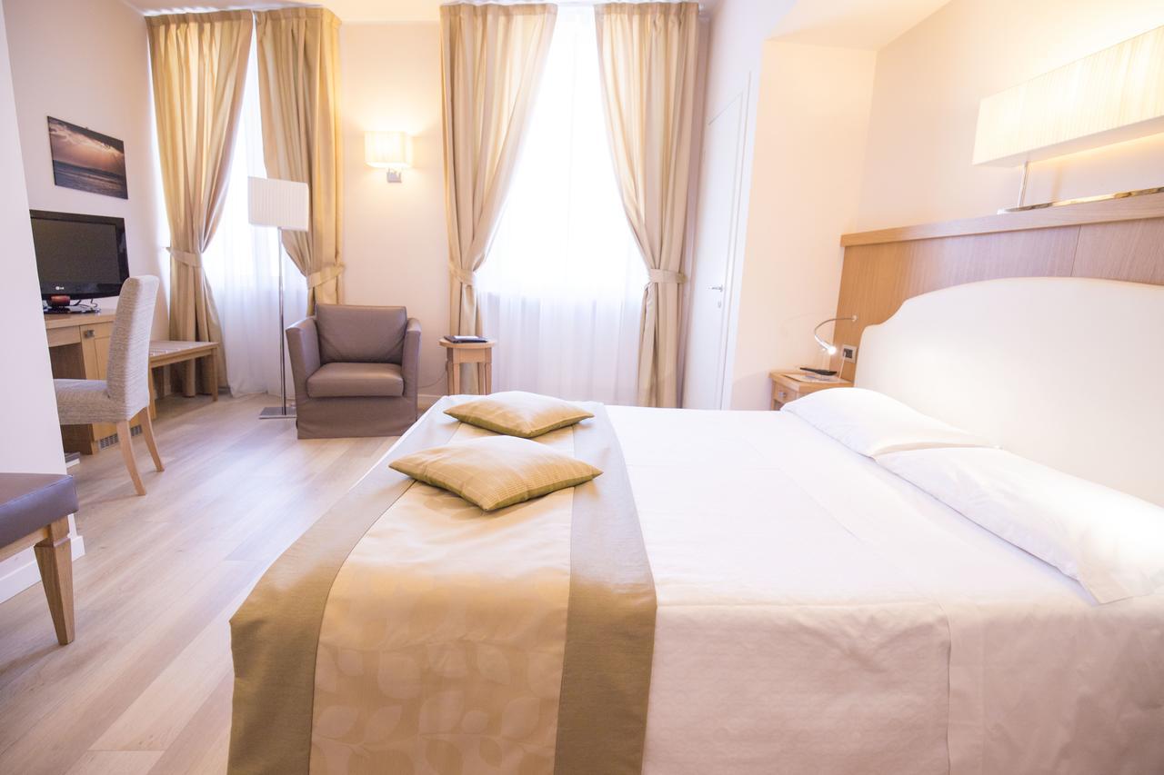 Hotel Sirmione Terme Bagian luar foto